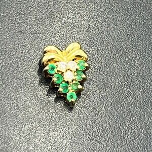 Pompeii3 14K Yellow Gold Emerald and‎ Diamond Bow Grapes Small Pendant